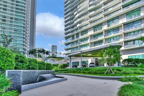 Condominio en venta en Miami, Florida, 3 dormitorios, 186.45 m2 № 1760860 - foto 16
