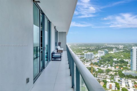 Condominio en venta en Miami, Florida, 3 dormitorios, 186.45 m2 № 1760860 - foto 14