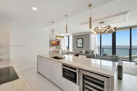 Condominio en venta en Miami, Florida, 3 dormitorios, 186.45 m2 № 1760860 - foto 19
