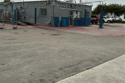 Купить коммерческую недвижимость в Суитуотер, Флорида № 2005693 - фото 7