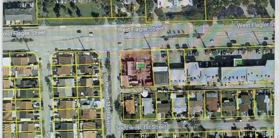 Коммерческая недвижимость в Суитуотер, Флорида № 2005693