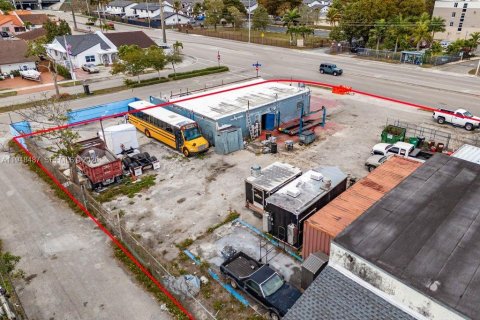 Купить коммерческую недвижимость в Суитуотер, Флорида № 2005693 - фото 15