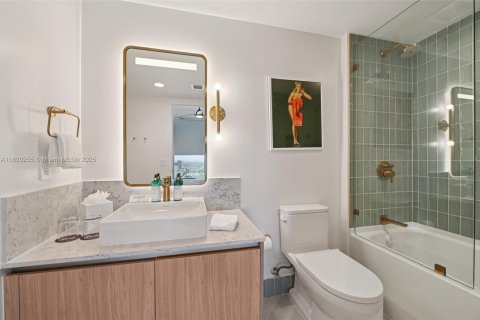 Condominio en venta en Miami, Florida, 1 dormitorio, 63.82 m2 № 1788767 - foto 13