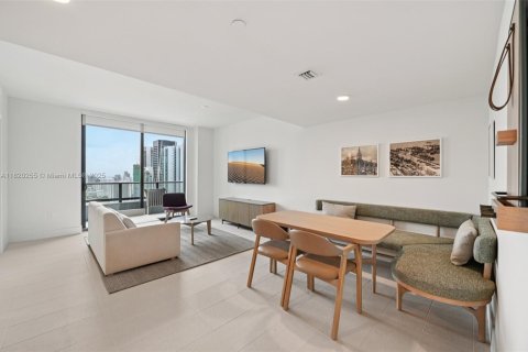 Condominio en venta en Miami, Florida, 1 dormitorio, 63.82 m2 № 1788767 - foto 2