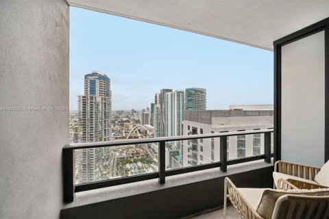 Condominio en venta en Miami, Florida, 1 dormitorio, 63.82 m2 № 1788767 - foto 16