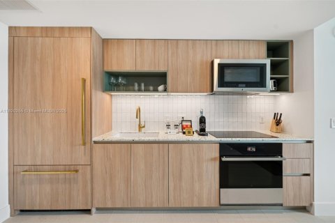 Condominio en venta en Miami, Florida, 1 dormitorio, 63.82 m2 № 1788767 - foto 5