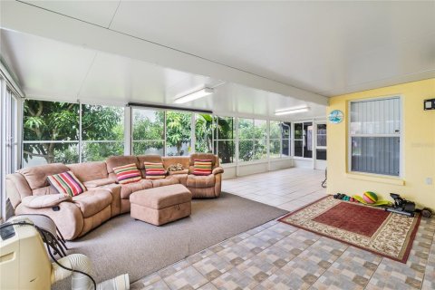 Villa ou maison à vendre à Brandon, Floride: 3 chambres, 172.61 m2 № 2289521 - photo 27