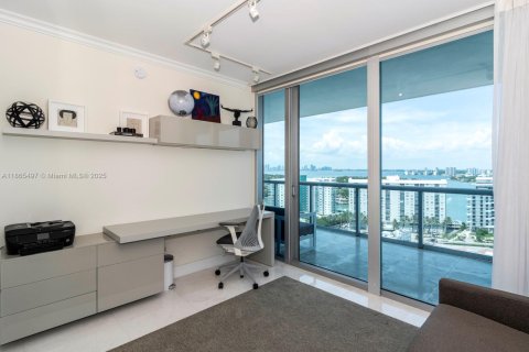 Copropriété à vendre à Miami Beach, Floride: 2 chambres, 96.15 m2 № 1892982 - photo 25