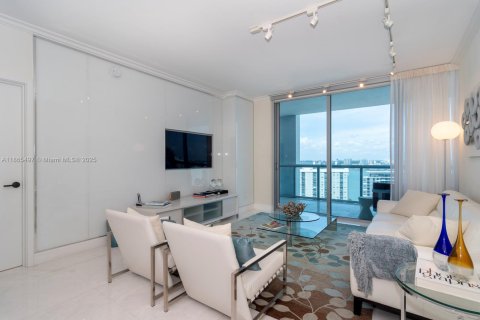Copropriété à vendre à Miami Beach, Floride: 2 chambres, 96.15 m2 № 1892982 - photo 2