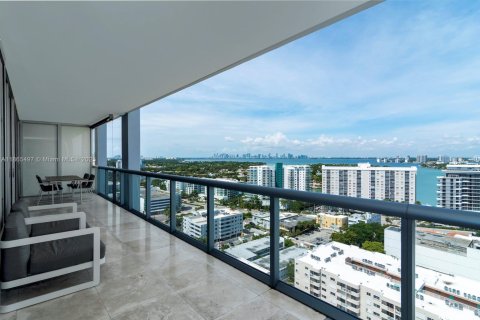 Copropriété à vendre à Miami Beach, Floride: 2 chambres, 96.15 m2 № 1892982 - photo 1