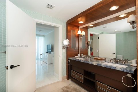 Copropriété à vendre à Miami Beach, Floride: 2 chambres, 96.15 m2 № 1892982 - photo 16