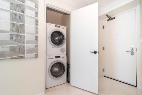 Copropriété à vendre à Miami Beach, Floride: 2 chambres, 96.15 m2 № 1892982 - photo 24