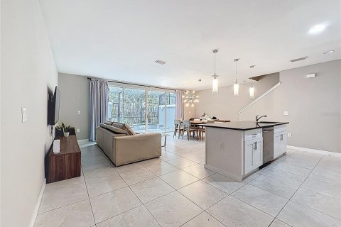 Adosado en venta en Kissimmee, Florida, 4 dormitorios, 162.76 m2 № 2094906 - foto 5