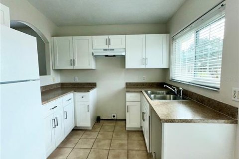 Снять в аренду кондоминиум в Киссимми, Флорида 3 спальни, 105.54м2, № 2095608 - фото 11