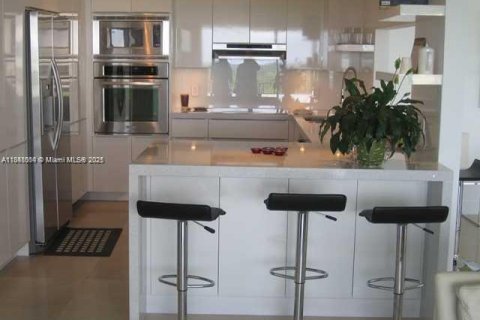 Condo in Key Biscayne, Florida, 2 bedrooms  № 2035398 - photo 5