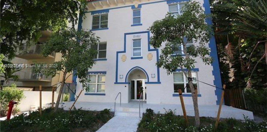 Condo à Miami Beach, Floride, 2 chambres № 1738455