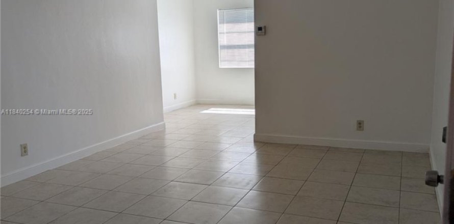 Appartement à Hallandale Beach, Floride 1 chambre, 1144.56 m2 № 1828882