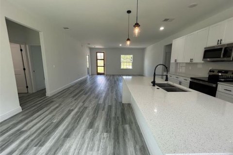Villa ou maison à louer à Ocala, Floride: 4 chambres, 166.48 m2 № 2408092 - photo 3