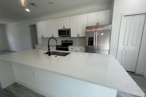Villa ou maison à louer à Ocala, Floride: 4 chambres, 166.48 m2 № 2408092 - photo 9