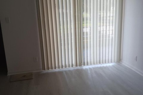 Condo in Coconut Creek, Florida, 2 bedrooms № 2088315 - photo 7