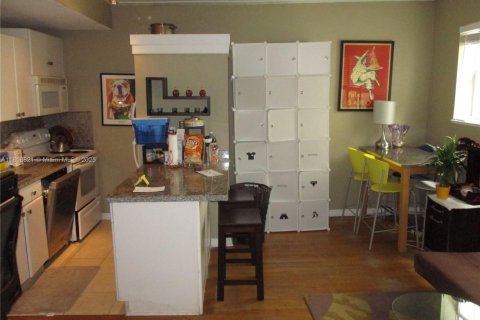 Condominio en alquiler en Miami Beach, Florida, 1 dormitorio, 51.1 m2 № 1770686 - foto 10