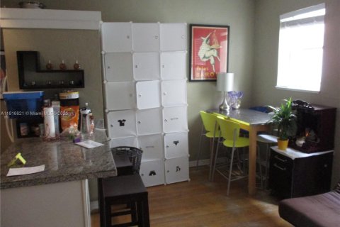 Condominio en alquiler en Miami Beach, Florida, 1 dormitorio, 51.1 m2 № 1770686 - foto 4
