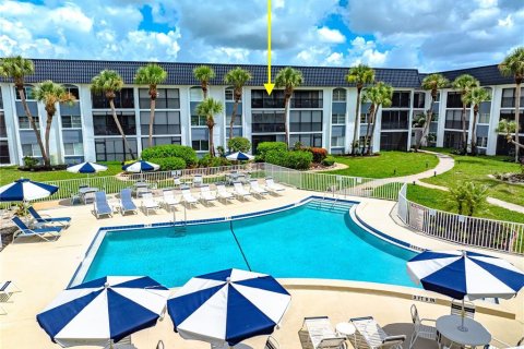 Condo in Sarasota, Florida, 2 bedrooms  № 1876290 - photo 4