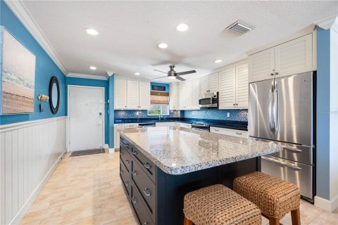 Condo in Sarasota, Florida, 2 bedrooms  № 1876290 - photo 7