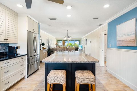 Condo in Sarasota, Florida, 2 bedrooms  № 1876290 - photo 10
