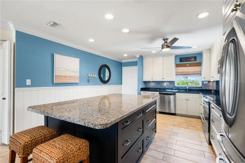 Condo in Sarasota, Florida, 2 bedrooms  № 1876290 - photo 12