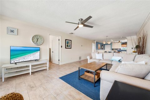 Condo in Sarasota, Florida, 2 bedrooms  № 1876290 - photo 18