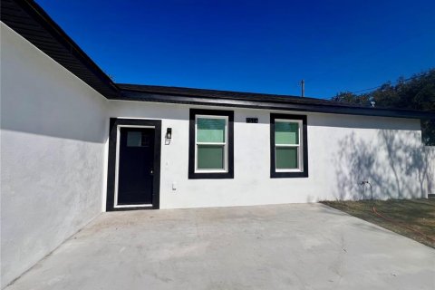 Casa en venta en Tampa, Florida, 4 dormitorios, 140.75 m2 № 2102240 - foto 6