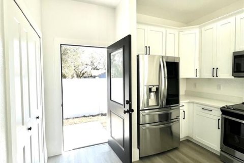 Casa en venta en Tampa, Florida, 4 dormitorios, 140.75 m2 № 2102240 - foto 20