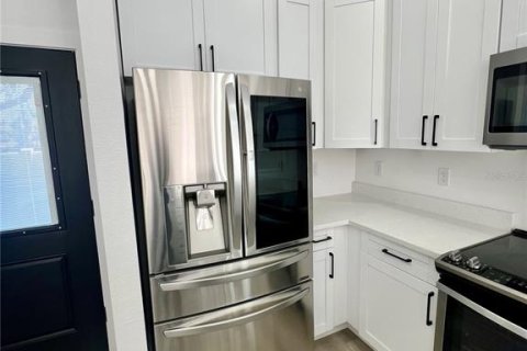 Casa en venta en Tampa, Florida, 4 dormitorios, 140.75 m2 № 2102240 - foto 21