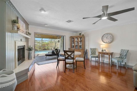 House in Englewood, Florida 3 bedrooms, 159.98 sq.m. № 1650370 - photo 14