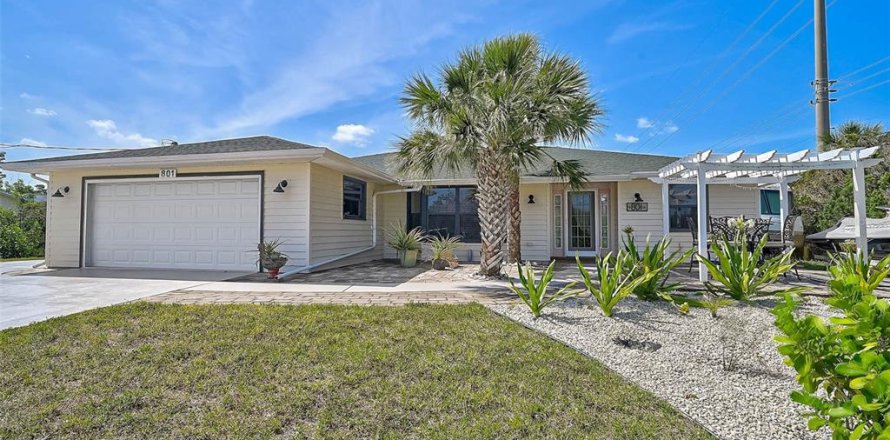 House in Englewood, Florida 3 bedrooms, 159.98 sq.m. № 1650370