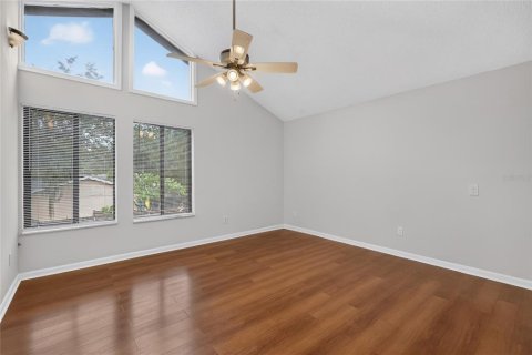 Villa ou maison à vendre à Casselberry, Floride: 4 chambres, 200.58 m2 № 2409805 - photo 11