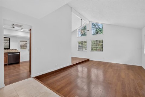 Villa ou maison à vendre à Casselberry, Floride: 4 chambres, 200.58 m2 № 2409805 - photo 12