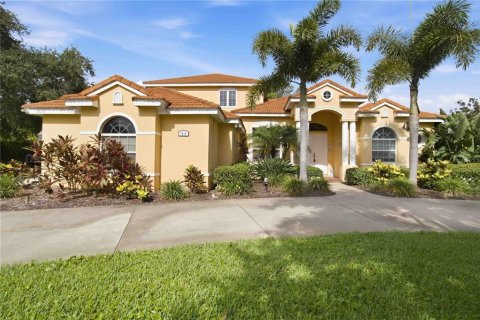 House in Bradenton, Florida 4 bedrooms, 332.31 sq.m. № 2210538