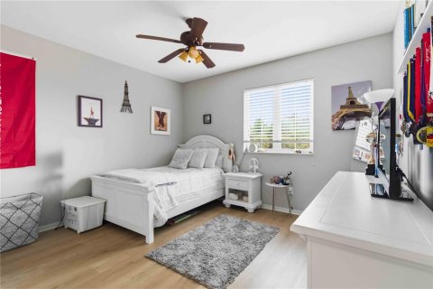 House in Bradenton, Florida 4 bedrooms, 332.31 sq.m. № 2210538 - photo 23