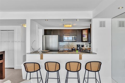 Снять в аренду квартиру в Лодердейл-бай-те-Си, Флорида 2 спальни, 96.62м2, № 2051194 - фото 25