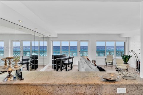 Снять в аренду квартиру в Лодердейл-бай-те-Си, Флорида 2 спальни, 96.62м2, № 2051194 - фото 8