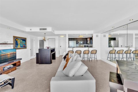 Снять в аренду квартиру в Лодердейл-бай-те-Си, Флорида 2 спальни, 96.62м2, № 2051194 - фото 12