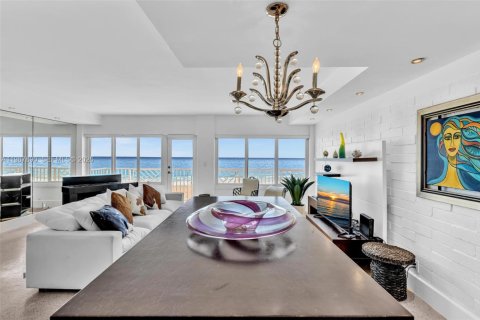 Apartamento en Lauderdale-by-the-Sea, Florida 2 dormitorios, 96.62 m2 № 2051194