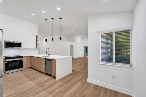 Casa en venta en Plantation, Florida, 3 dormitorios, 145.3 m2 № 2058905 - foto 28