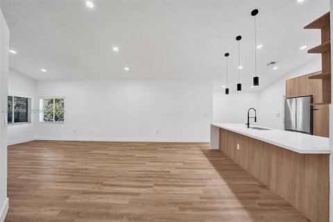 Casa en venta en Plantation, Florida, 3 dormitorios, 145.3 m2 № 2058905 - foto 14