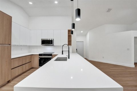 Casa en venta en Plantation, Florida, 3 dormitorios, 145.3 m2 № 2058905 - foto 20