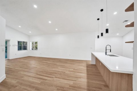 Casa en venta en Plantation, Florida, 3 dormitorios, 145.3 m2 № 2058905 - foto 13