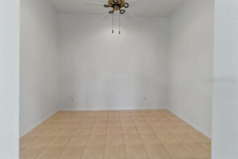 Villa ou maison à louer à Englewood, Floride: 2 chambres, 128.67 m2 № 1827719 - photo 9