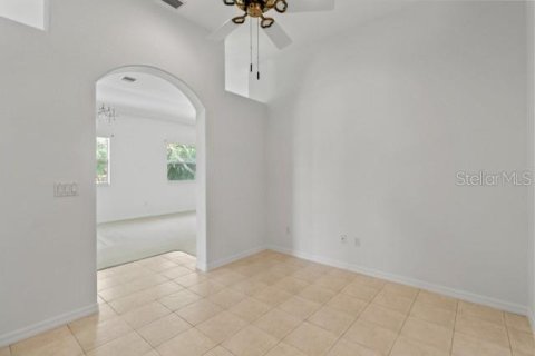 Villa ou maison à louer à Englewood, Floride: 2 chambres, 128.67 m2 № 1827719 - photo 8